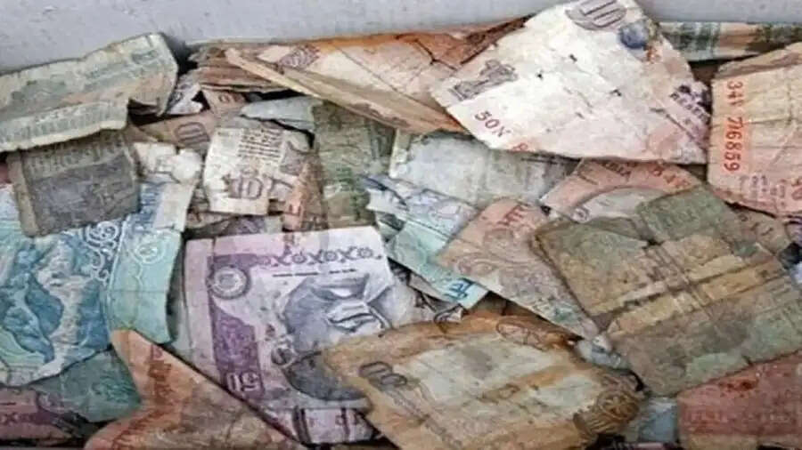 Note Exchange- क्या फटे पुराने नोट बदल देता हैं बैंक, जानिए पूरी डिटेल्स