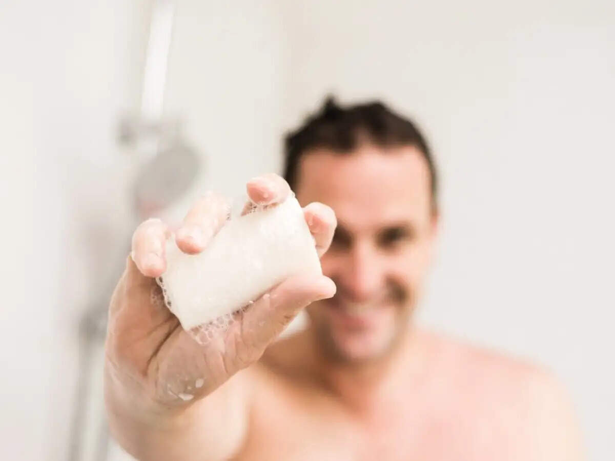 Health Tips- क्या आप नहाने में साबुन का इस्तेमाल करते हैं, जान लिजिए इसके नुकसान
