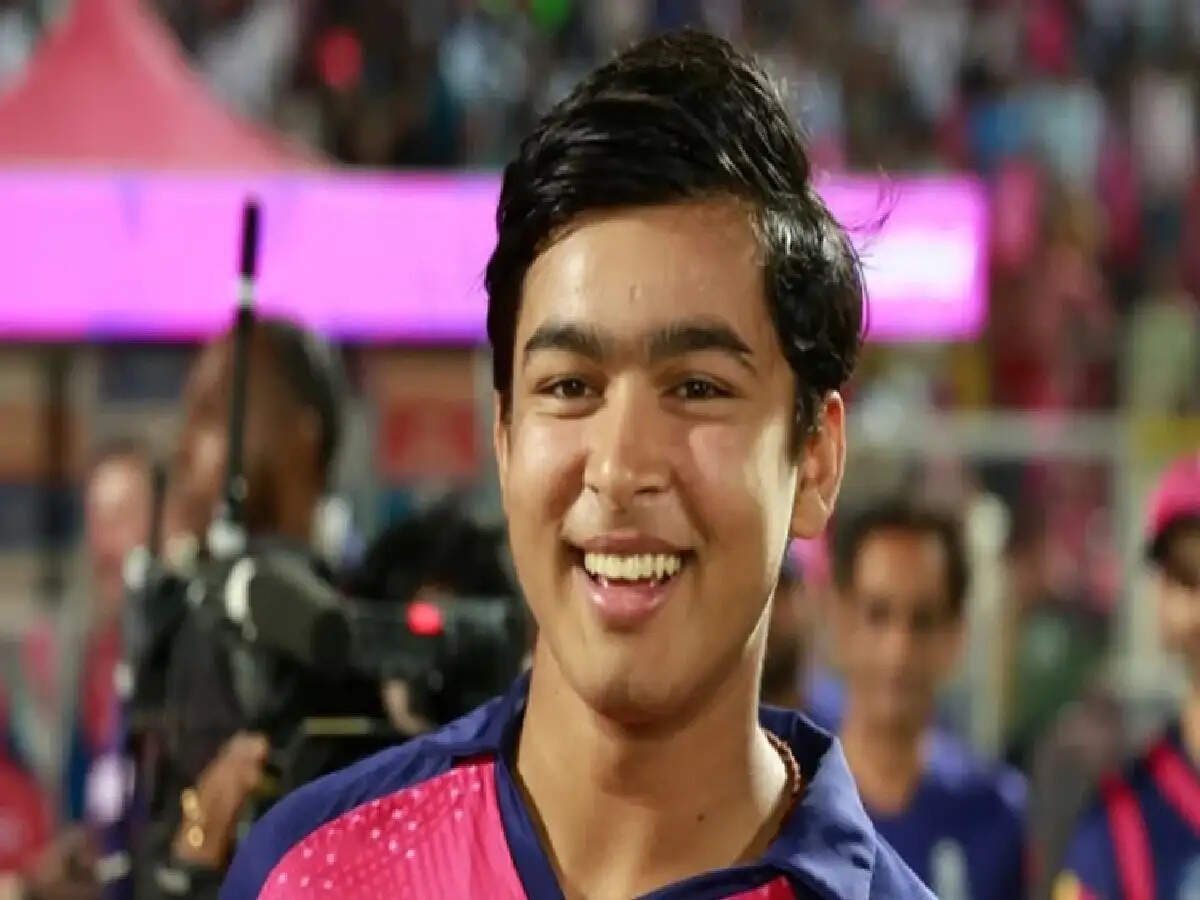 Vaibhav Suryavanshi की IPL से मोटी कमाई... तो क्या सरकार नाबालिगों की इनकम पर भी टैक्स लेती है? जानें यहाँ