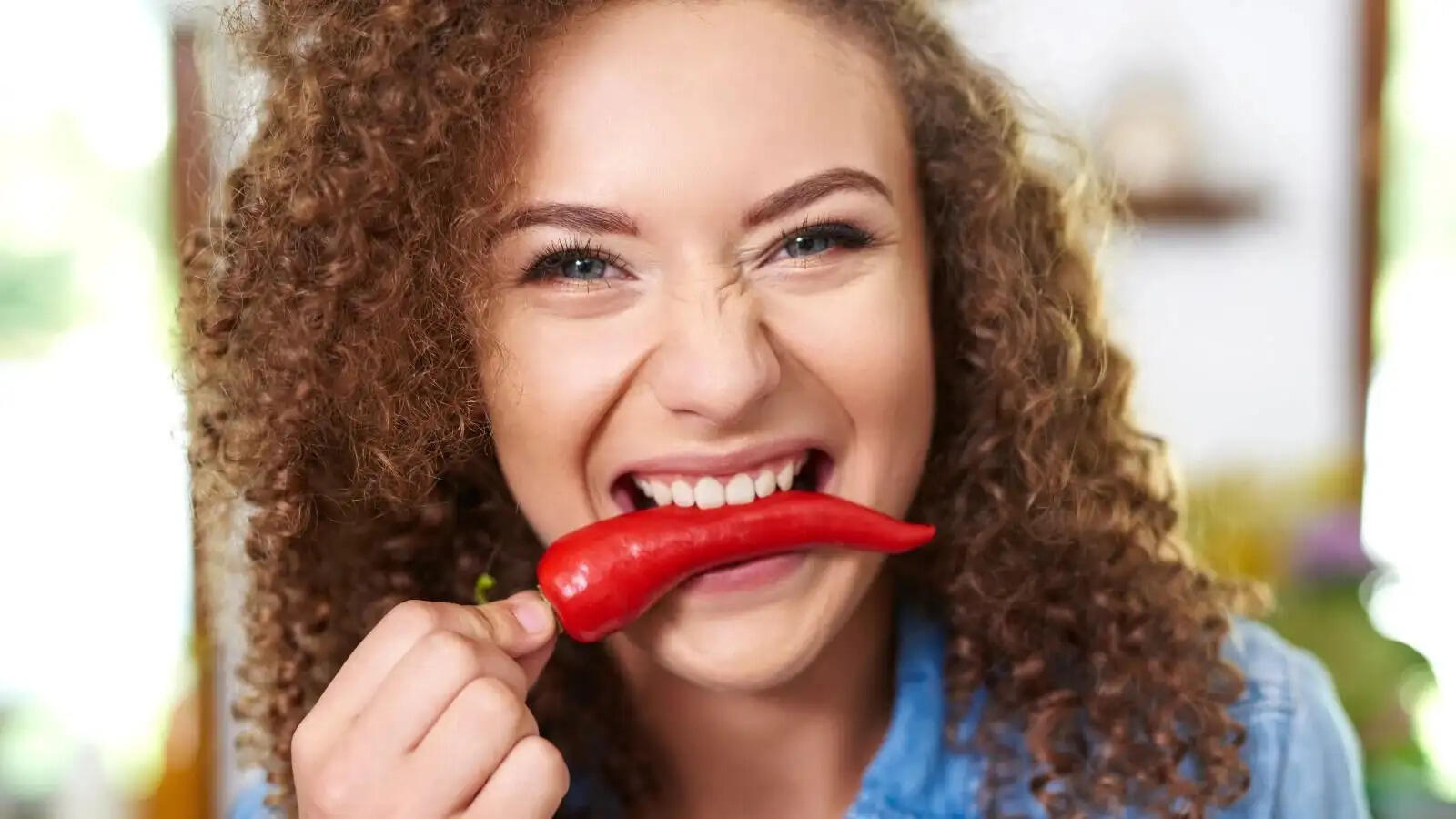 Health Tips- क्या आप हद से ज्यादा हरी मिर्च खाते हैं, तो हो जाएं सावधान, स्वास्थ्य के लिए होती हैं हानिकारक
