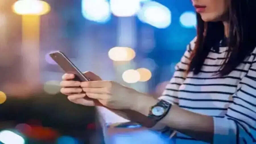 Mobile Tips-&nbsp;आपकी खराब आदतें कर देती हैं आपका मोबाइल खराब, जानिए इनके बारे में