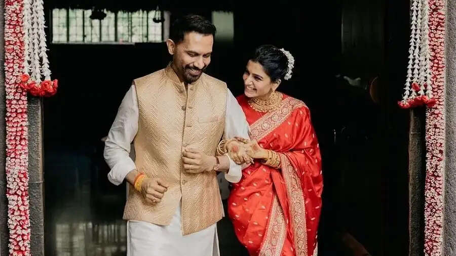 Entertainment News-&nbsp;सामंथा ने रचाई 12 साल बड़े राज से शादी, जानिए क्या कते हैं उनके पति