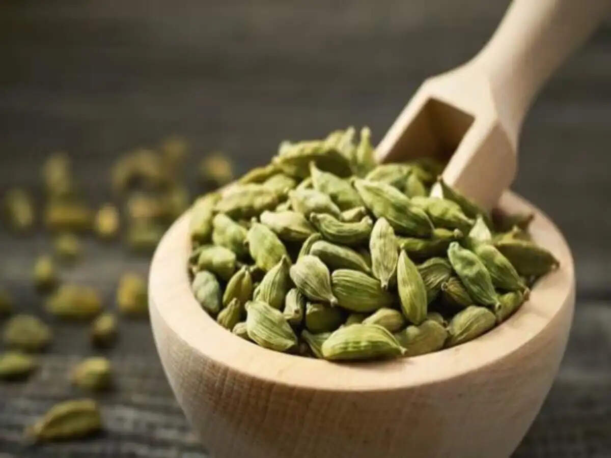 Health Tips- इलायची का सेवन इन लोगो के लिए हो सकता हैं हानिकारक, जानिए इनके बारे में