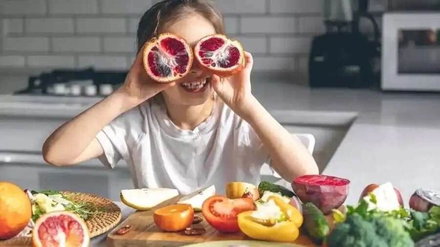 Health Tips-  खाना खाने के इतनी देर बाद पीना चाहिए पानी, स्वास्थ्य के लिए होता हैं फायदेमंद