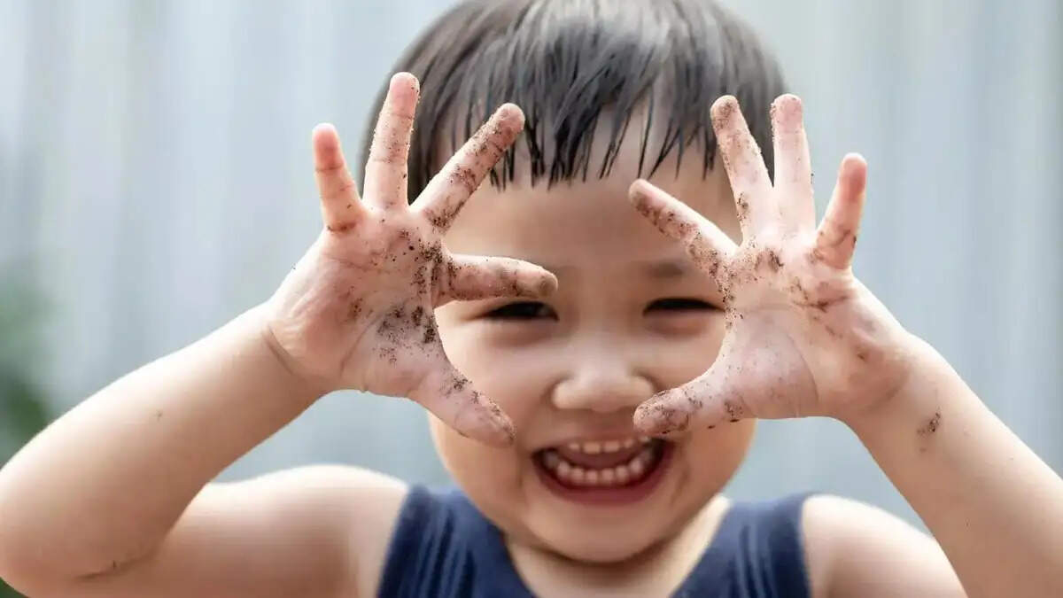 Child Care Tips- &nbsp;क्या आपका बच्चा चॉक-मिट्टी खाता हैं, जानिए इसकी वजह, ऐसे छुड़ाएं ये बुरी आदत
