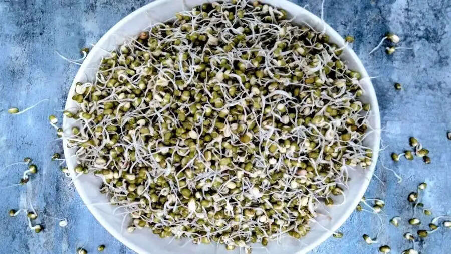 Health Tips- ज्यादा स्प्राउट्स खाने से स्वास्थ्य पर बुरा असर, जानिए इनके बारे में