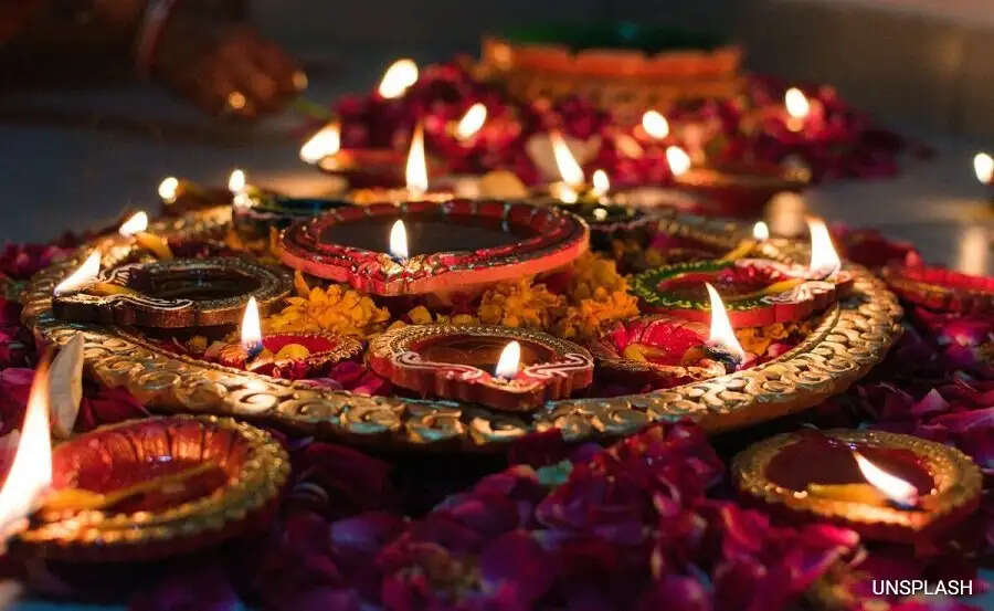 Diwali Special –&nbsp;दिवाली पर कितने दीपक जलाना होता हैं शुभ, जानिए पूरी डिटेल्स