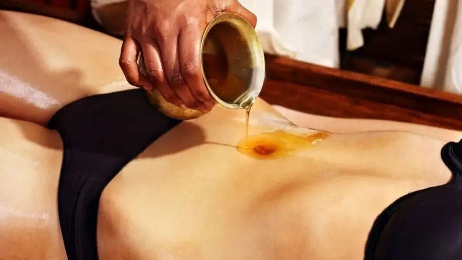 Health Tips-&nbsp;नाभी में तुलसी लगाने से मिलते है ये फायदे, आइए जानते हैं इसके बारे में