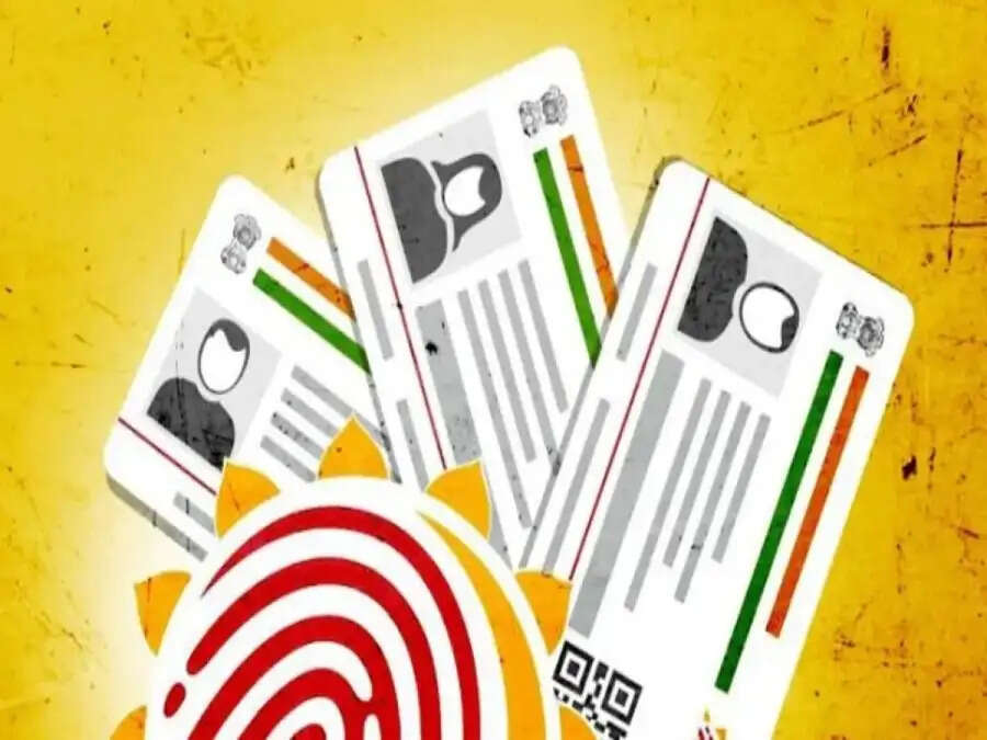 Aadhaar Card Scam Alert-&nbsp;अपने आधार कार्ड को तुरंत करें लॉक, वरना खाली हो जाएगा बैंक खाता