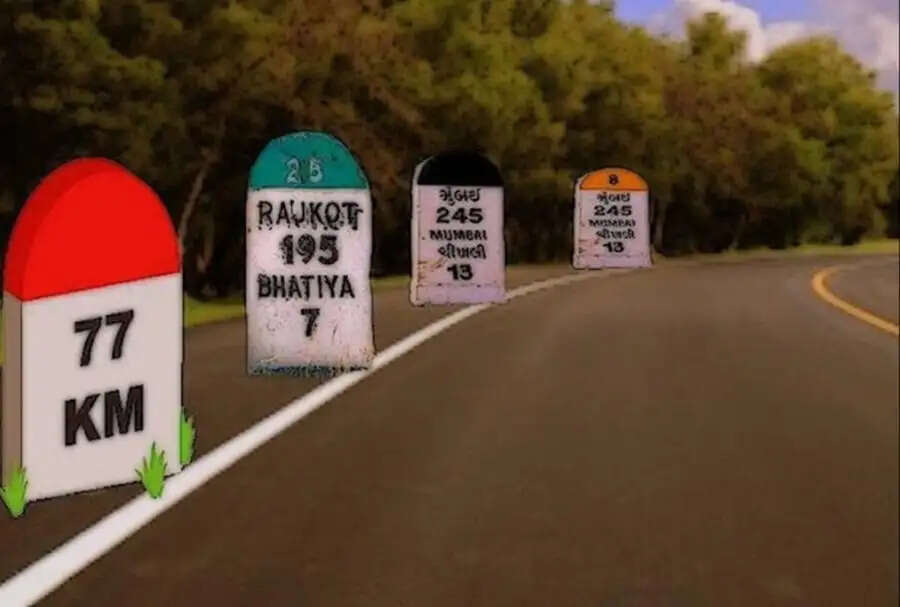 Road Symbols Tips-&nbsp;रोड़ पर दिखने वाले लाल, पीले पत्थरों का मतलब जानते हैं क्या आप, चलिए हम आपको बताते हैं