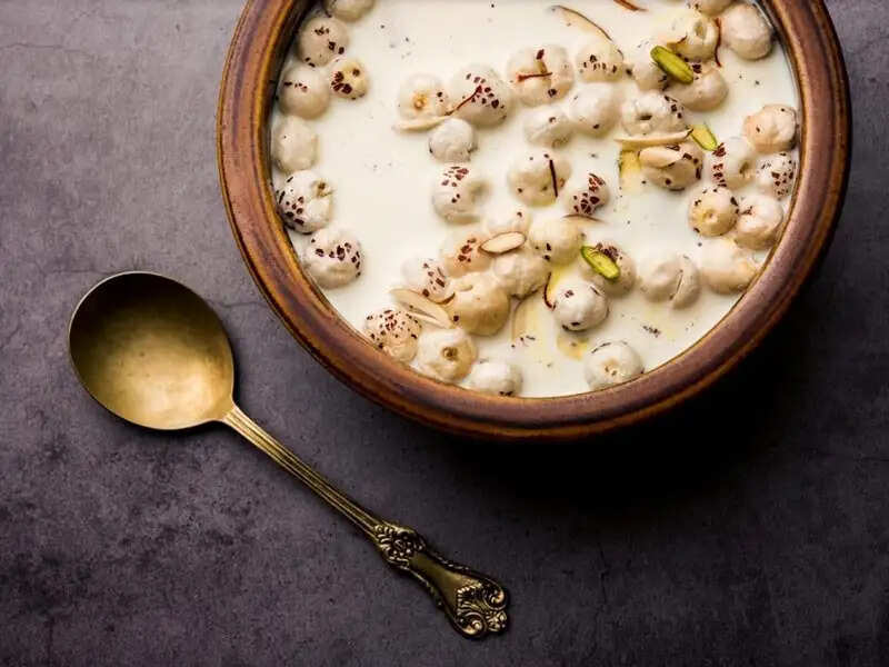 Health Tips- दूध में मखाना उबालकर खाने से मिलते हैं ये फायदे, जानिए इसके फायदे