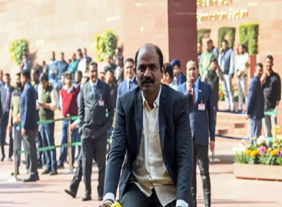 तीसरी संतान लड़की होने पर 50000 रुपए, लड़का हुआ तो देंगे  गाय, टीडीपी सांसद ने दिया बयान