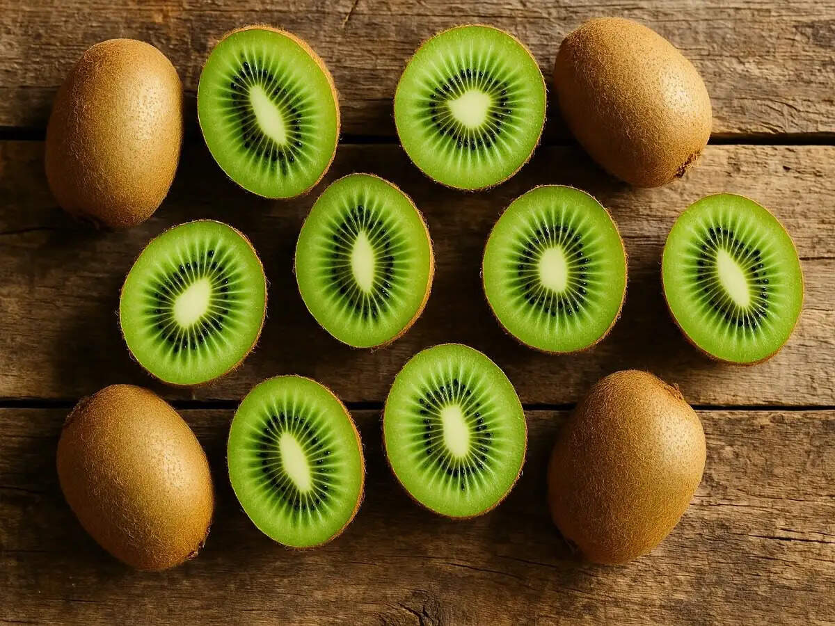 Health Tips-&nbsp;रोजाना 2 कीवी खाने से कौन से विटामिन और न्यूट्रिएंट्स मिलते हैं, आइए जानें