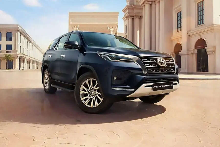 Automobile Tips-&nbsp;Toyota Fortuner&nbsp;कितना माइलेज देती हैं, जानिए उसके अन्य फीचर्स के बारे में
