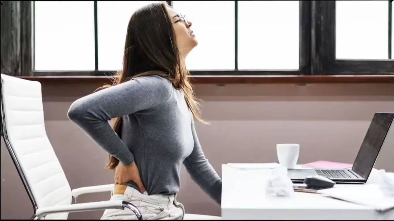 Health Tips- क्या आप दिनभर कुर्सी पर बैठे रहकर काम करते हैं, तो हो सकती हैं ये बीमारियां