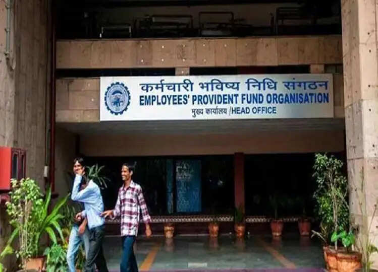 EPFO सब्सक्राइबर्स के लिए अच्छी खबर, इस तारीख से ATM से विड्रॉल कर पाएंगे PF का पैसा!