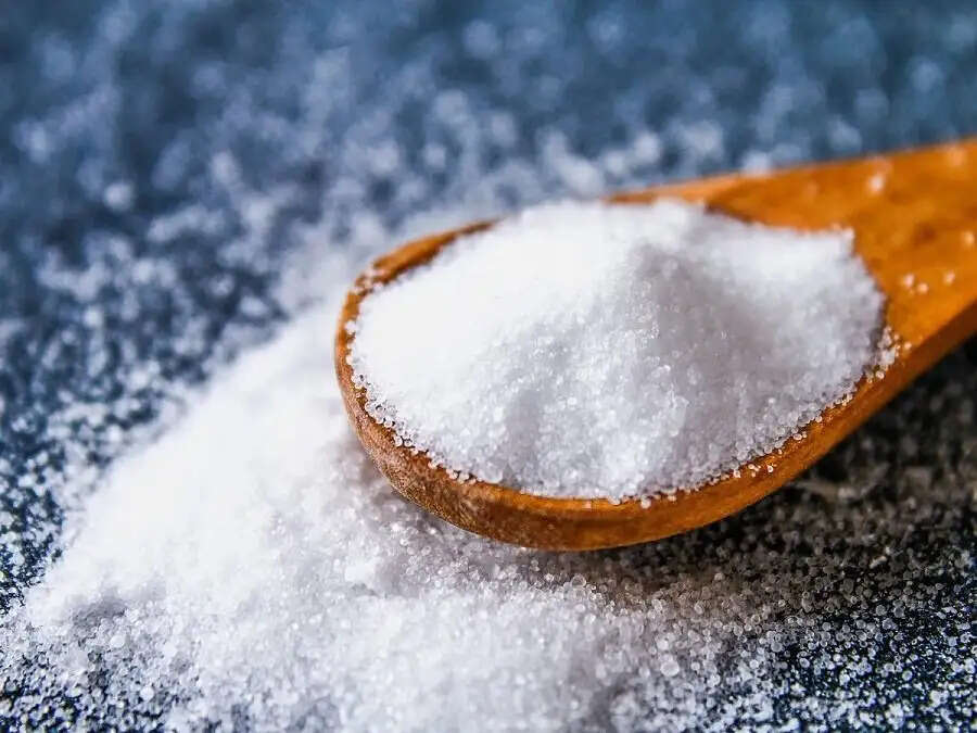 Health Tips- क्या आप ज्यादा नमक खाते हैं, जान लिजिए इसके नुकसान