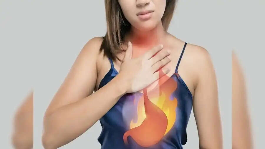 Health Tips- क्या आपके सीने में अक्सर जलन रहती हैं, तो अपनाए ये घरेलू नुस्खें
