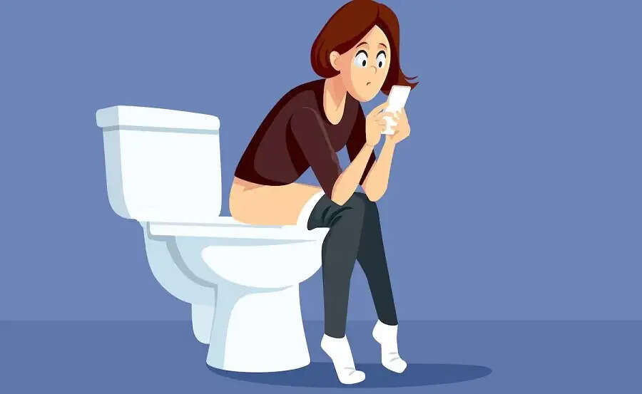 Health Tips-&nbsp;क्या आप भी टॉयलेट में ज्यादा देर बैठे रहते हैं, तो हो सकती हैं ये गंभीर बीमारियां