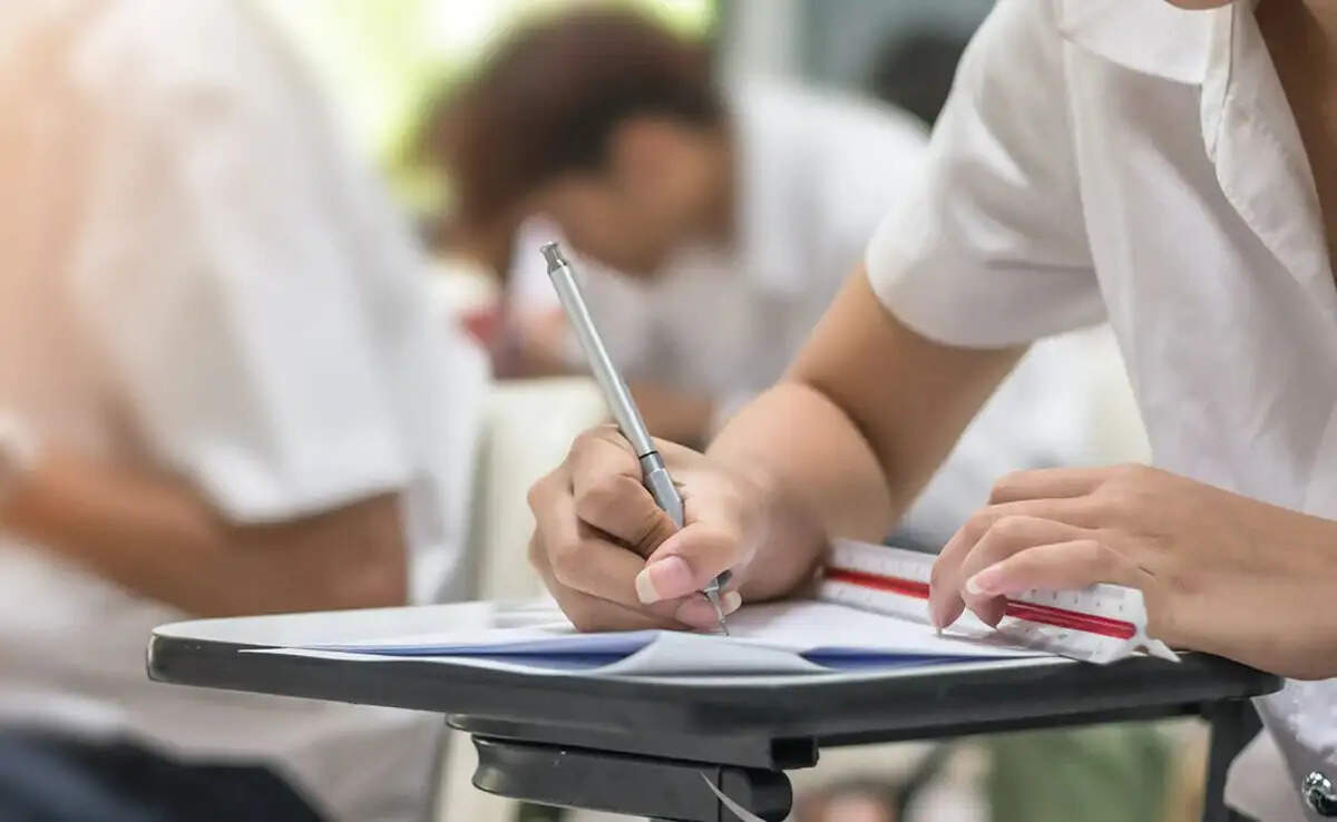 Haryana Board 12th Exam 2025: HBSE ने 12वीं परीक्षा और डीएलएड एग्जाम शेड्यूल में किया बदलाव, जानिए रिवाइज्ड शेड्यूल