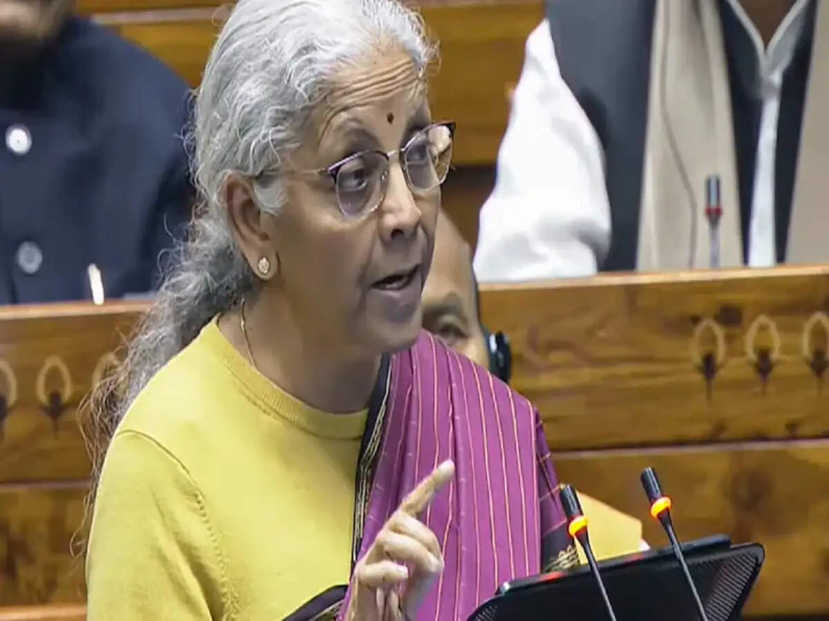 बजट 2026 में इनकम टैक्स के बड़े बदलाव: 1 अप्रैल से नया आयकर कानून, ITR भरना होगा आसान