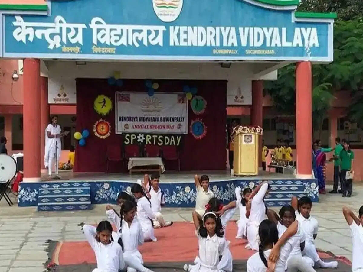 Education News- केंद्रीय विद्यालयों के&nbsp;6वीं और&nbsp;9वीं क्लास के बच्चे पढेंगे संस्कृत, जानिए कैसी हुई अनिवार्यता