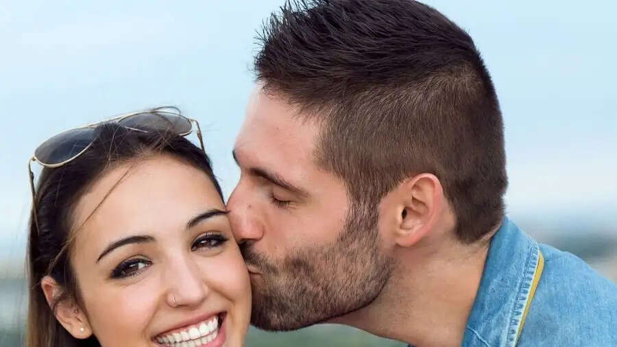 Relationship Tips-&nbsp;क्या आपका दोस्त रूठा हुआ हैं, उसे ऐसे मनाएं