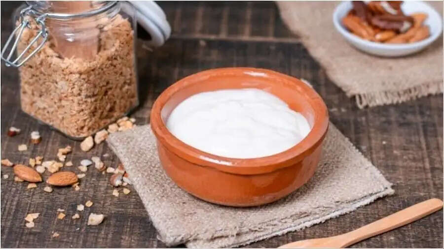 Health Tips- सर्दियों में दही खाना चाहिए या नहीं, आइए जानें एक्सपर्ट्स की राय