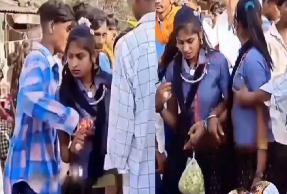 Video:  मेले में लड़कियों के ब्रेस्ट एरिया को छु कर ऐसी गंदी हरकत करते नजर आए युवक, भीड़ का फायदा उठा कर किया शर्मनाक कृत्य