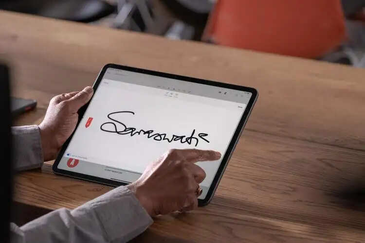 E- Signature- क्या आप E- Signature के बारे में जानते हैं, आइए जानते हैं कैसे करता हैं ये काम