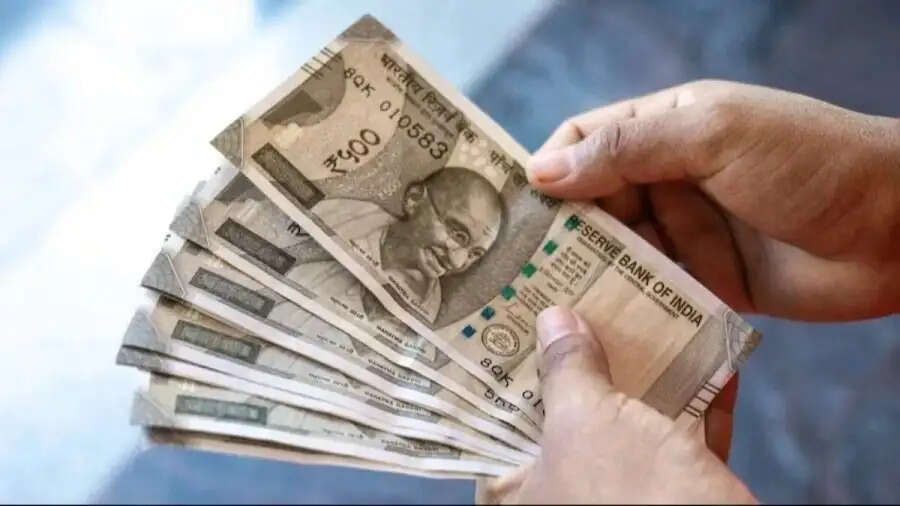 PM Svanidhi Yojana: सरकार बिना गारंटी के दे रही है 90 हजार का लोन, जानिए स्कीम के बारे में