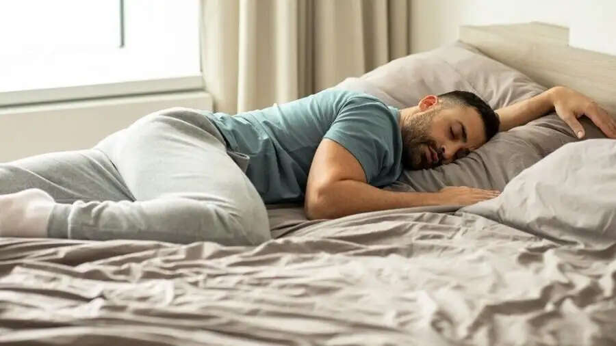 Health Tips-&nbsp;स्वास्थ्य के लिए किस पोश्चर में सोना बेस्ट है, पीठ के बल या पेट के बल