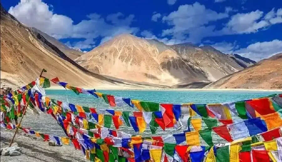 Travel Tips-&nbsp;लद्दाख घूमने जा रहे हैं,&nbsp; तो इन जगहों पर जाना ना भूले