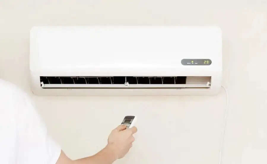 AC Update- AC के साथ पंखा चलाना सही है या गलत, जानिए पूरी डिटेल्स