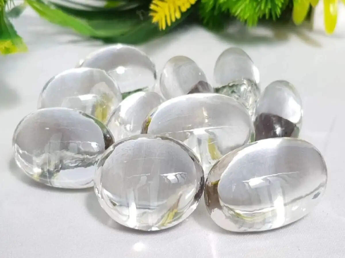 Gemology: यह रत्न धन को करता है आकर्षित; धारण करने से पहले जान लें ये ज़रूरी बातें