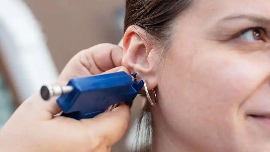 Health Tips-&nbsp;कान और नाक छिद्वाते समय इन बातों का रखें ध्यान, जानिए इनके बारे में