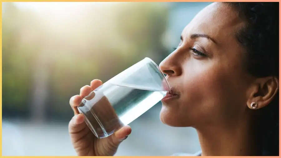 Health Tips-&nbsp;आखिर क्यों खाने के तुरंत बाद नहीं पीना चाहिए पानी, वजह जानकर नहीं करेंगे ऐसी गलती