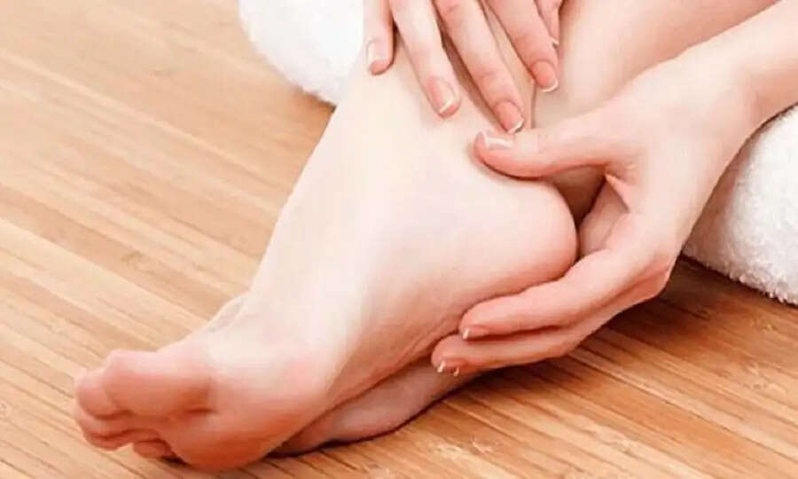 Health Tips-&nbsp;क्या फटी एड़ियों ने कर दिया हैं शर्मिंदा, जानिए ठीक करने के घरेलू उपाय