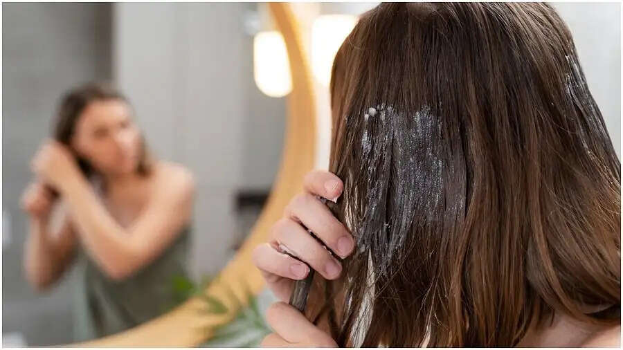 Hair Care Tips-&nbsp;क्या आप लंबे और घने बाल चाहते हैं, तो आजमाएं ये हैक्स