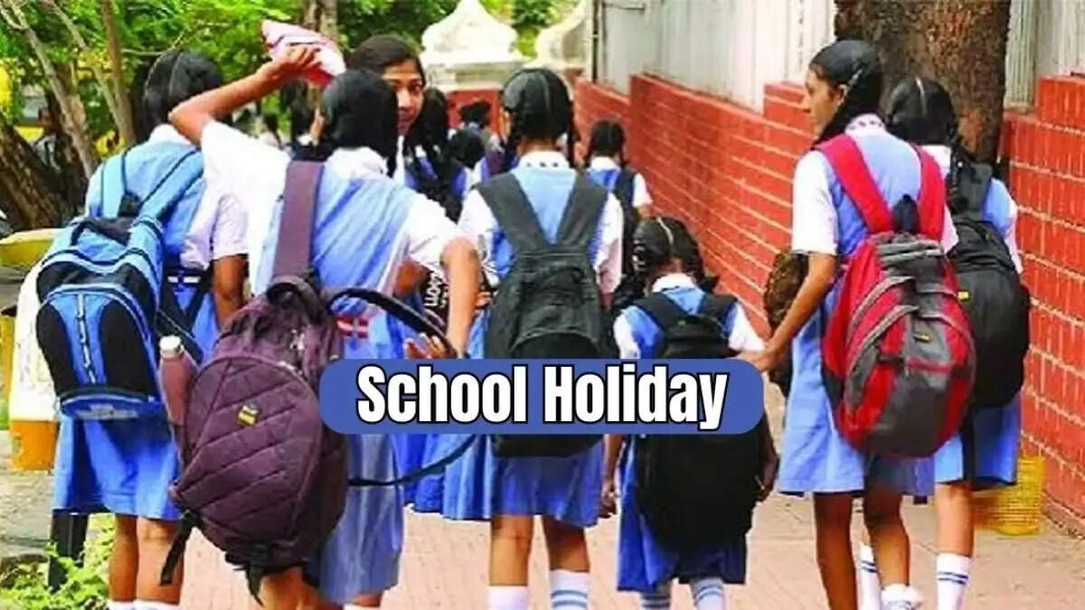 School Holidays- &nbsp;देश के स्कूल और कॉलेज 15, 16 और 17 नवंबर को रहेंगे सार्वजनिक आवकाश की वजह से बंद, जानिए पूरी डिटेल्स