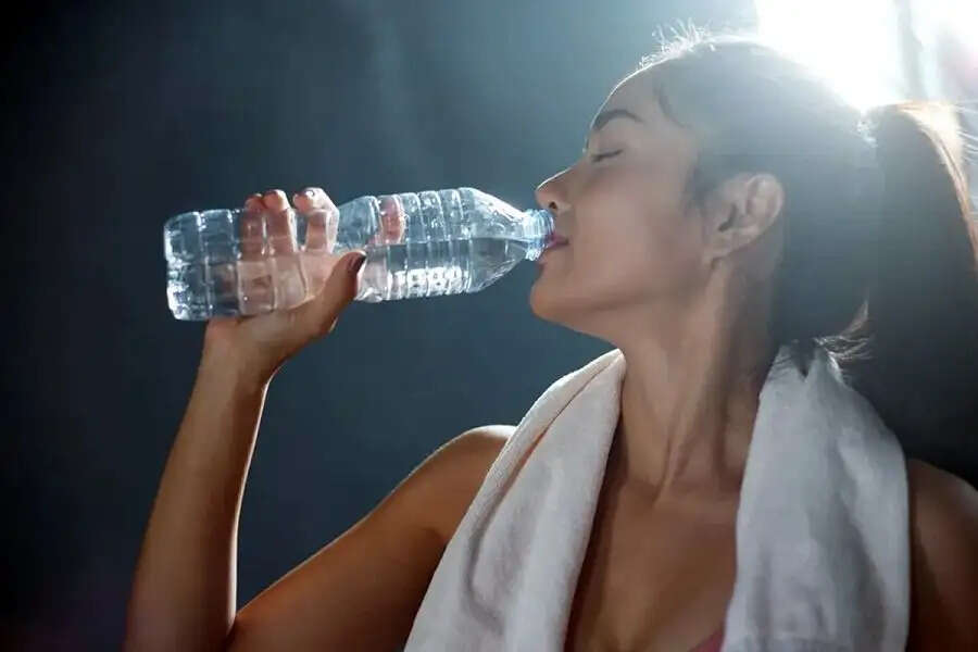 Health Tips-&nbsp;क्या उमस की वजह से डिहाइड्रेशन हो गया हैं, तो आजमाएं ये उपाय