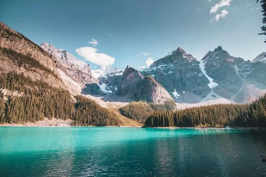 Travel Tips-&nbsp;दुनिया का ऐसा देश जहांल सबसे ज्यादा झीलें हैं, जानिए इस देश के बारे में