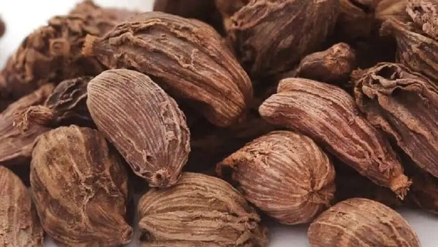 Health Tips-&nbsp;खाली पेट बड़ी इलायची के सेवन से मिलते हैं कई फायदे, ऐसे करें सेवन