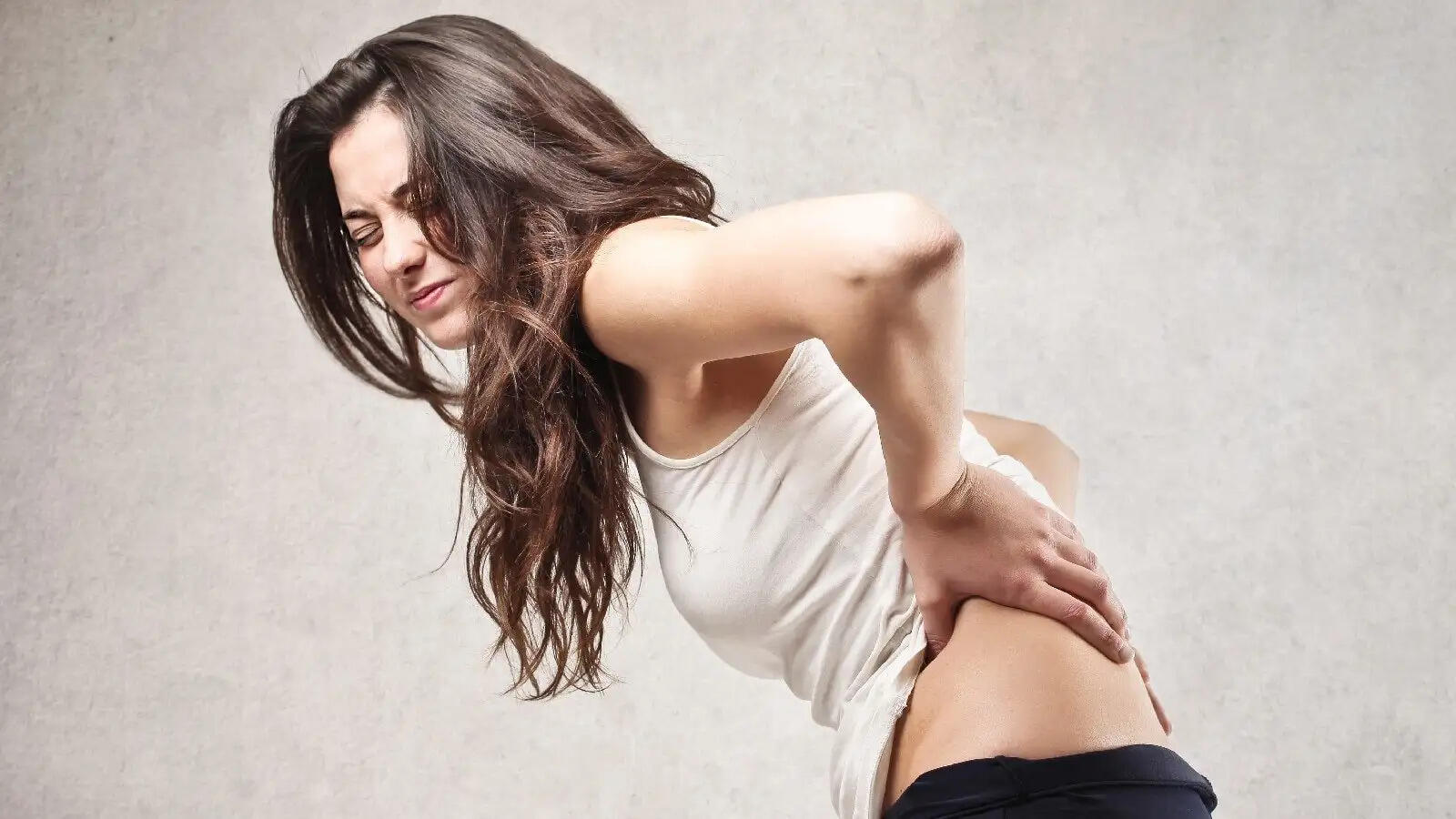 Health Tips-क्या आप कमर दर्द से परेशान हैं, तो अपनाएं ये घरेलू उपाय