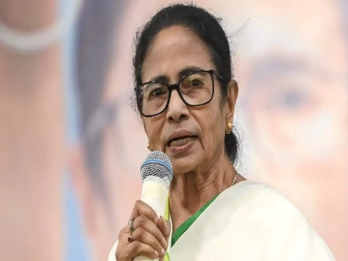 Politics News- बंगाल विधानसभा चुनाव हारने के बाद ममता नहीं दे रही इस्तीफा,&nbsp;नए विधायकों से बोलीं- पहनो काले कपड़े