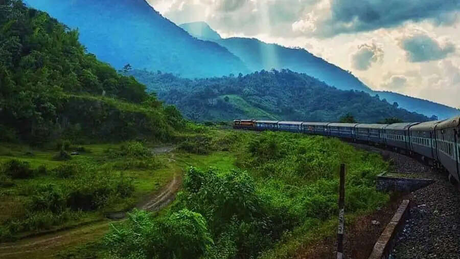 Travel Tips- असम का वो हिल स्टेशन, जो हमेशा बादलो की छाव में छीपा रहता है, आइए जानते हैं इसके बारे में