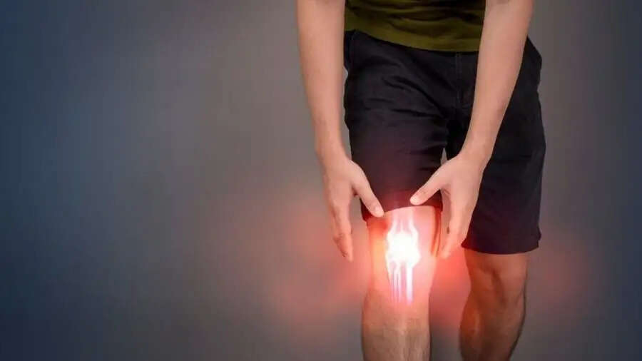 Health Tips- क्या आपके घुटनों और कमर में अक्सर दर्द रहता हैं, तो इस चीज का भिगोकर करें सेवन