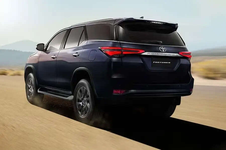 Fortuner on Road Price-  क्या आप फॉर्च्यूनर खरीदनेप की सोच रहे हैं, जानिए इसकी&nbsp;ऑन-रोड कीमत