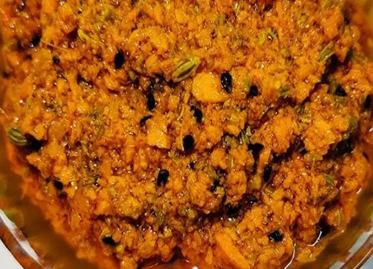 Recipe: एक बार चख लिया तो नहीं भूल पाएंगे स्वाद, इस तरह बनाएं हल्दी का अचार