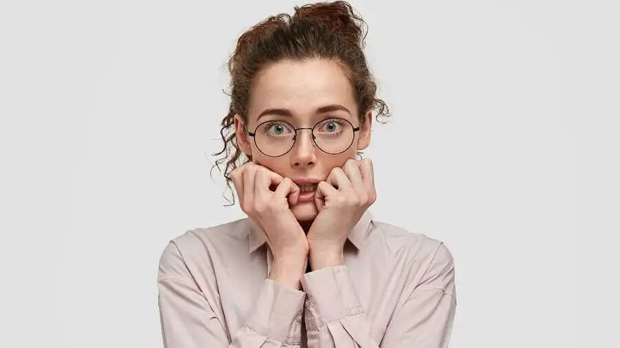 Personality Tips- क्या बुरे ख्यालों ने कर रखा हैं परेशान, छुटकारा पाने के लिए अपनाएं ये टिप्स